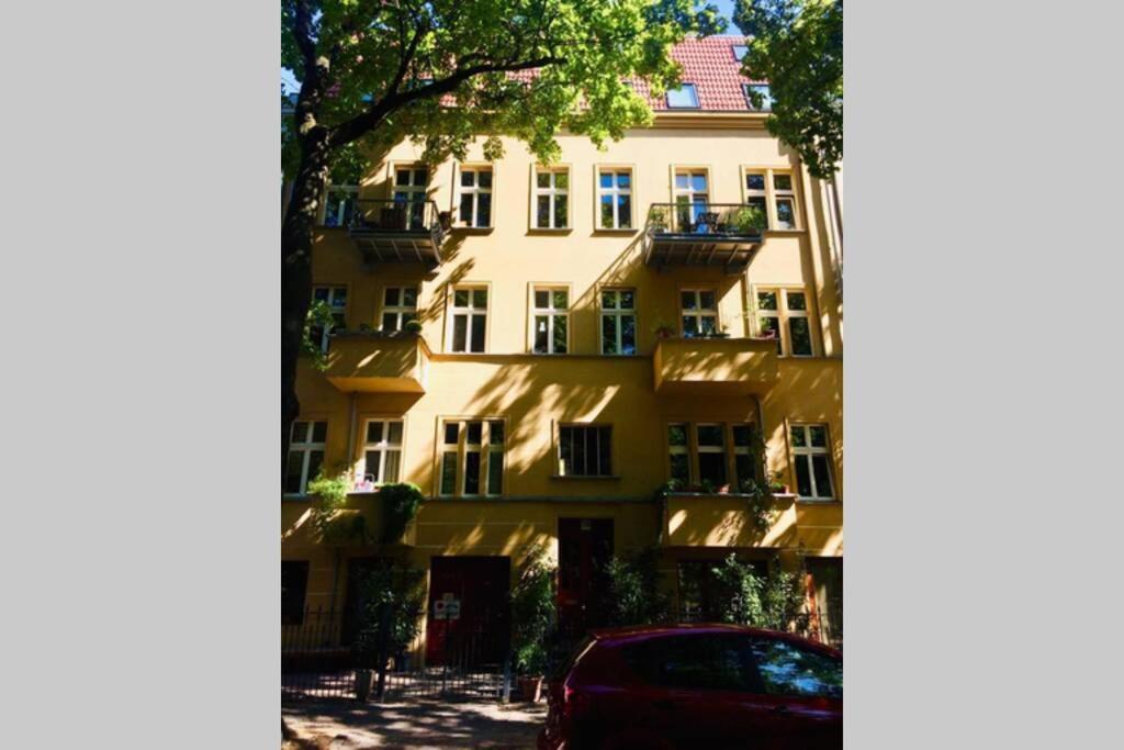 Beautiful Backyard Remise Appartement *